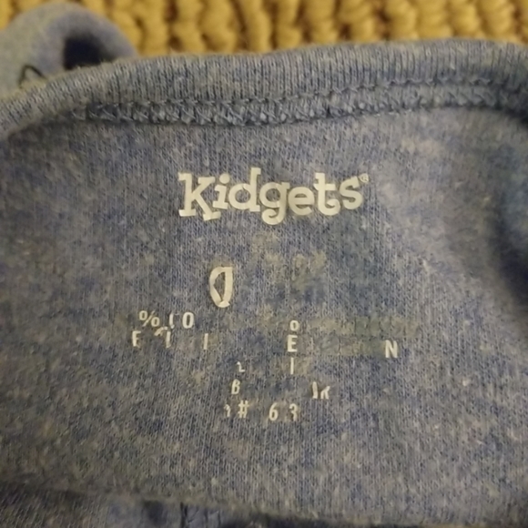 2/$6 Kidgets onesie - Picture 4 of 5